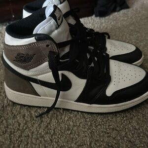 Jordan 1 mocha